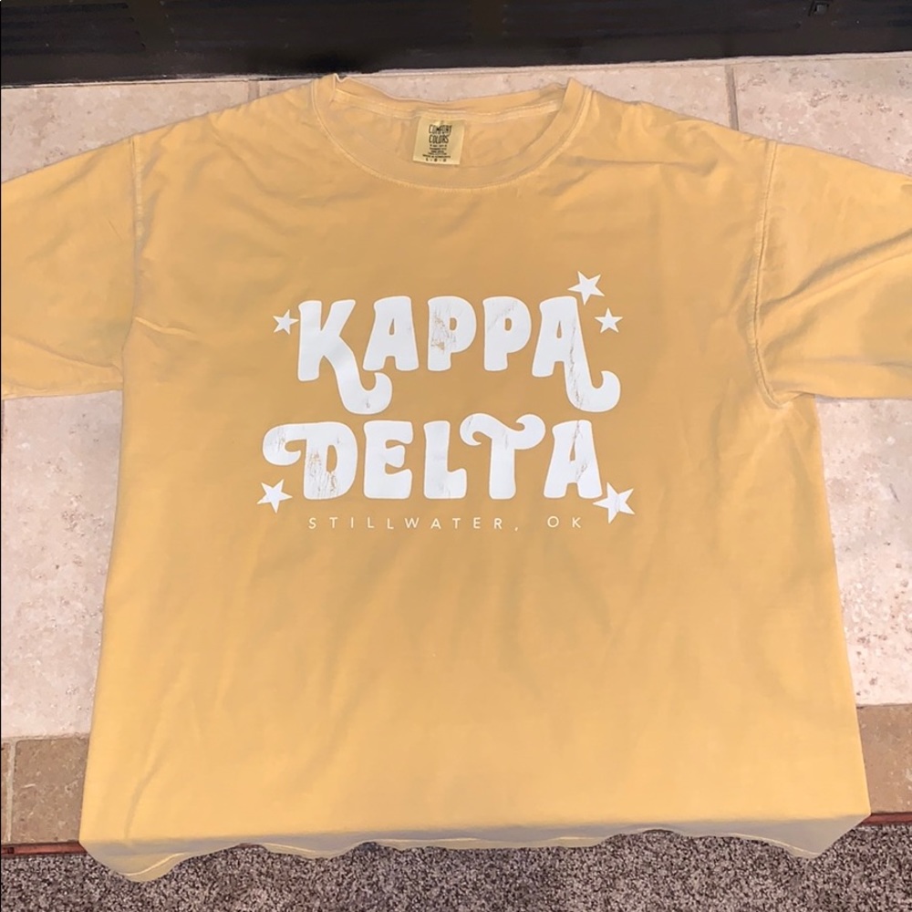 YELLOW KAPPA DELTA STAR TEE